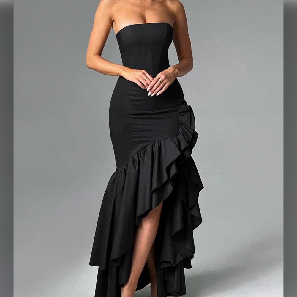 Elegant Black Strapless Dress